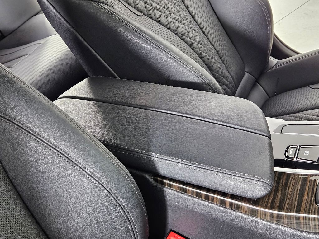 Thumbnail: 2023 BMW 5 Series - 16