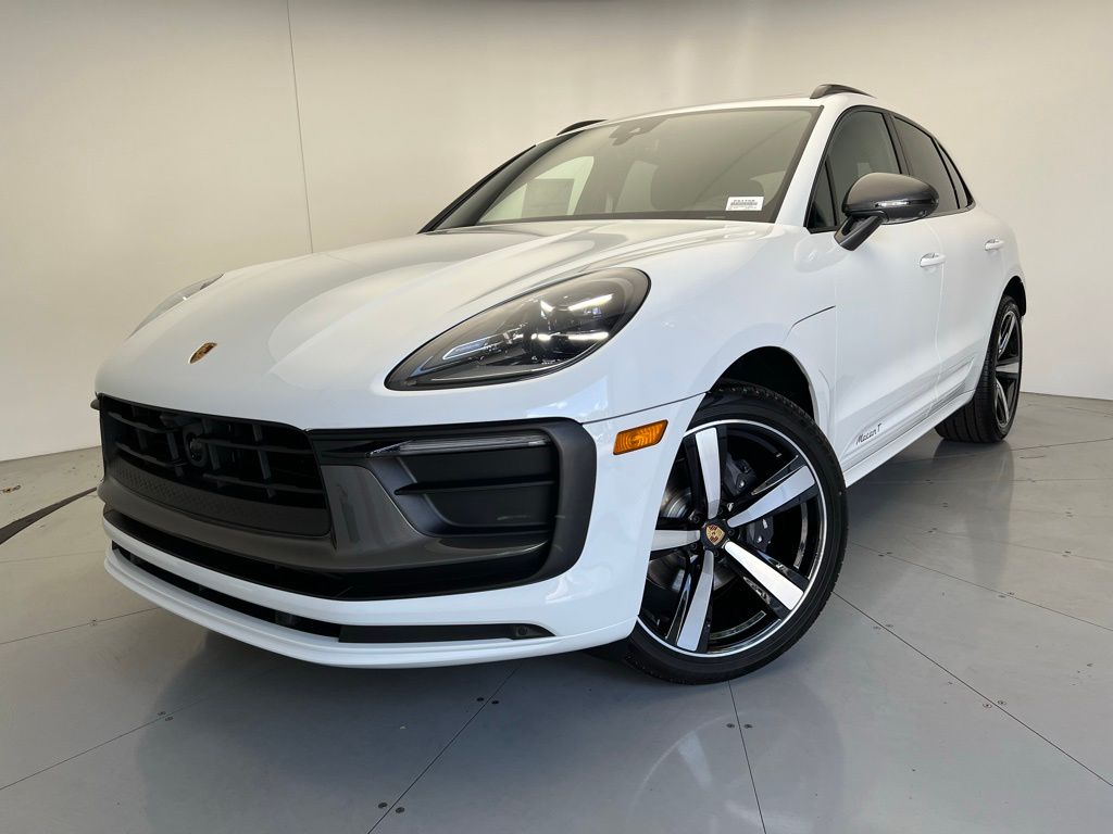 Thumbnail: 2025 Porsche Macan - 1
