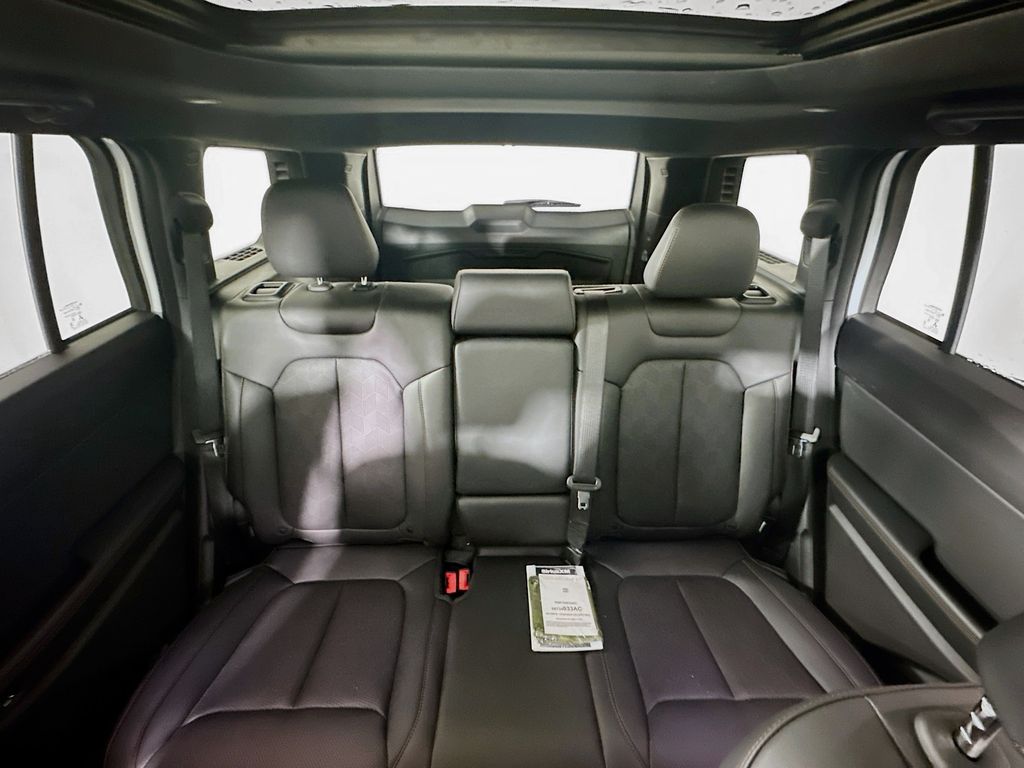 New 2026 White/off-white Jeep Overland image 10