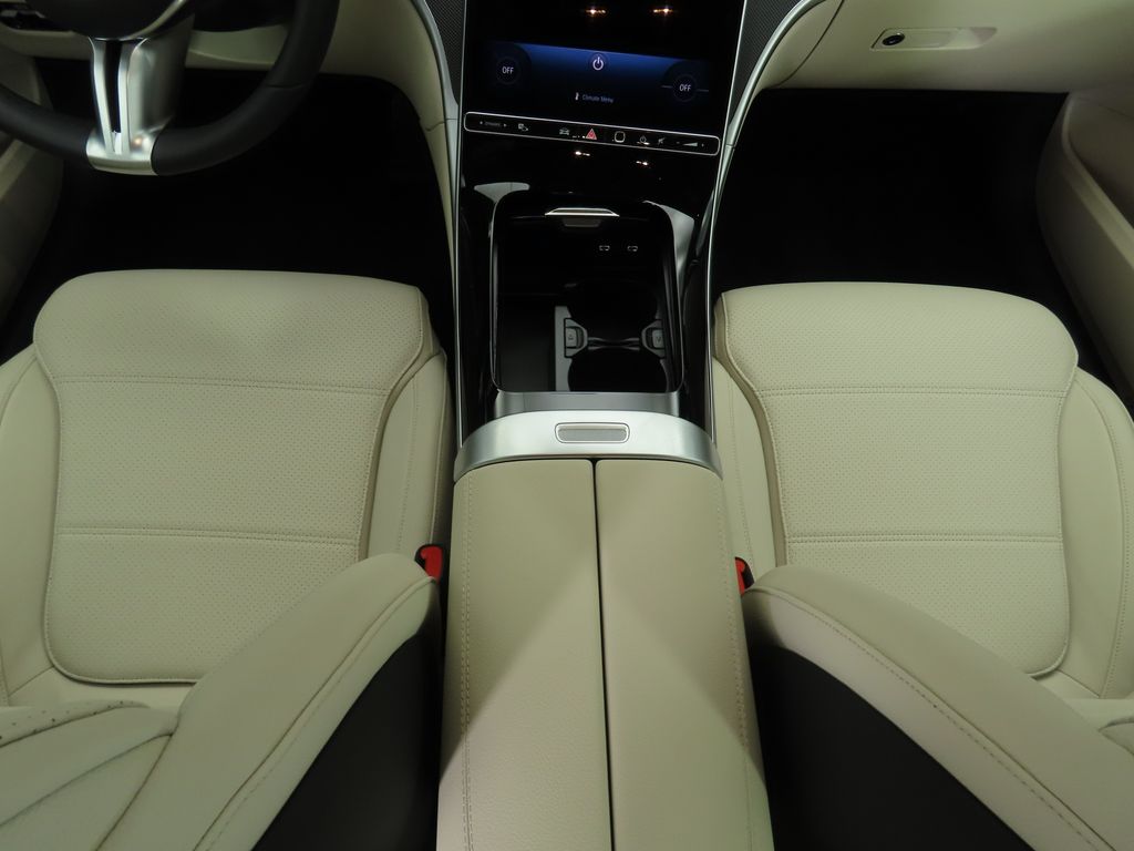 2025 Mercedes-Benz C-Class C 300 17