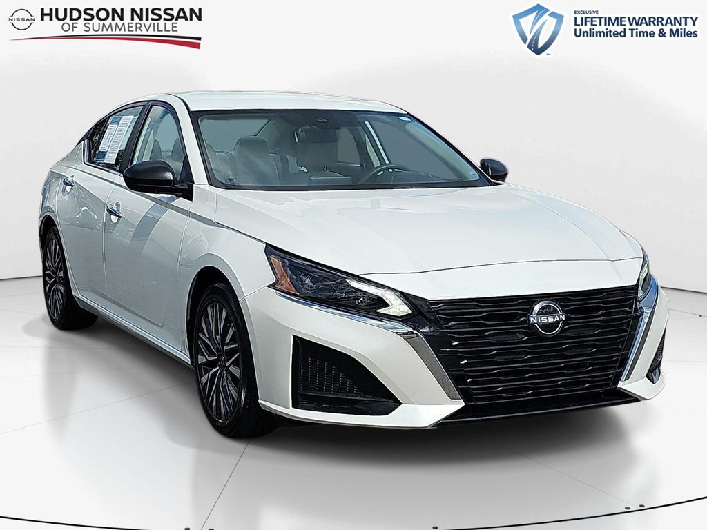 2025 Nissan Altima 2.5 SV FWD