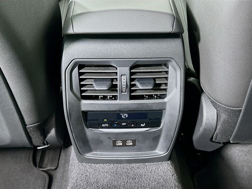 Thumbnail: 2026 BMW i4 - 18