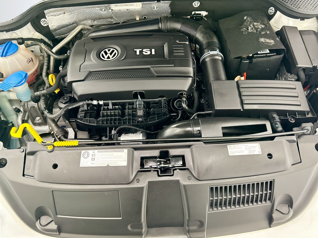 Thumbnail: 2016 Volkswagen Beetle - 25
