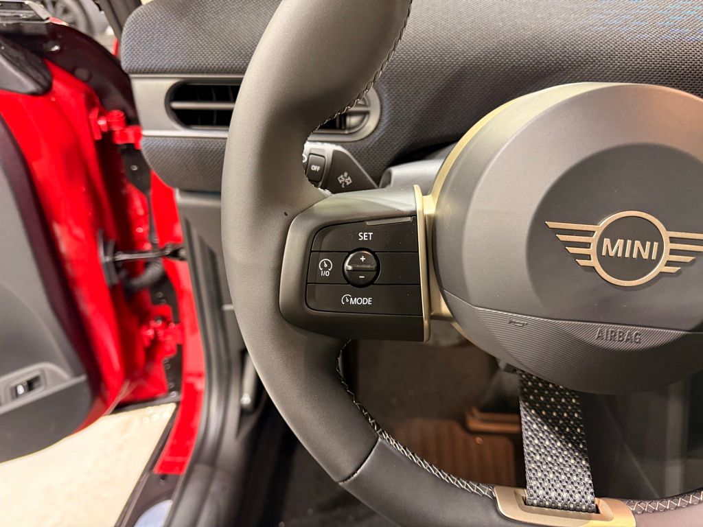 Thumbnail: 2026 MINI Cooper - 13