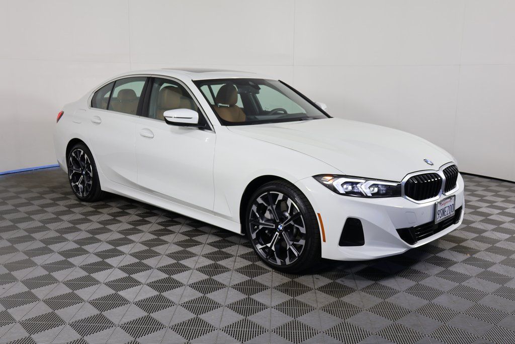 Thumbnail: 2025 BMW 3 Series - 3