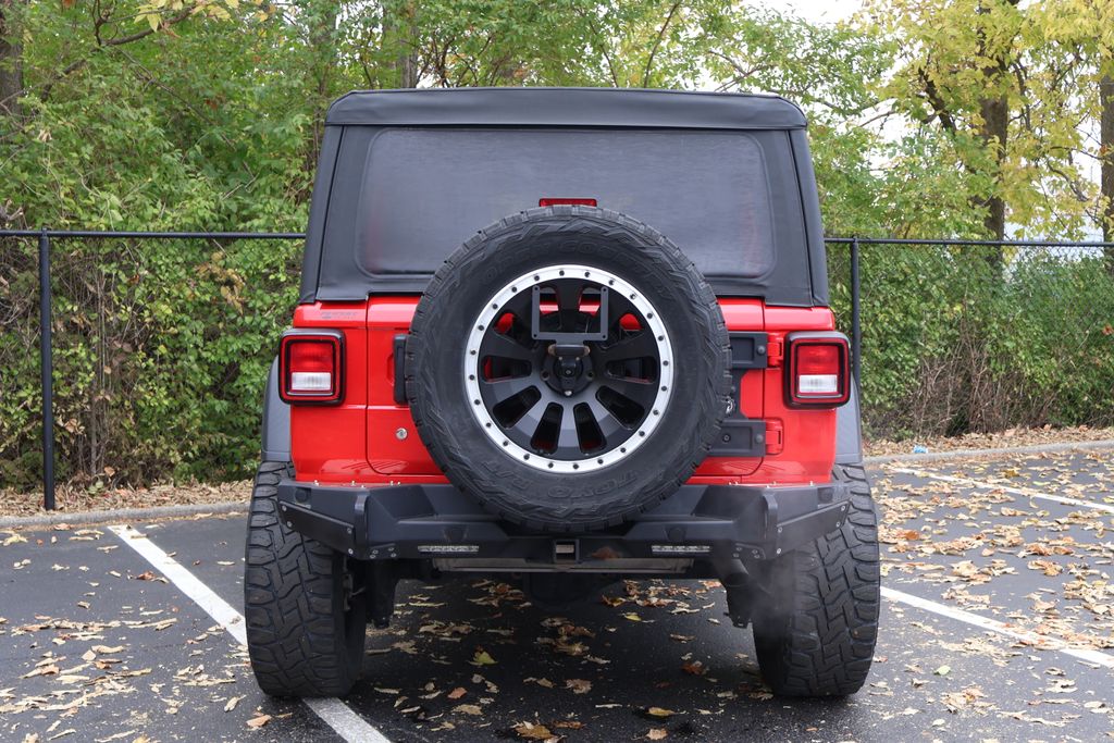 Thumbnail: 2019 Jeep Wrangler - 6