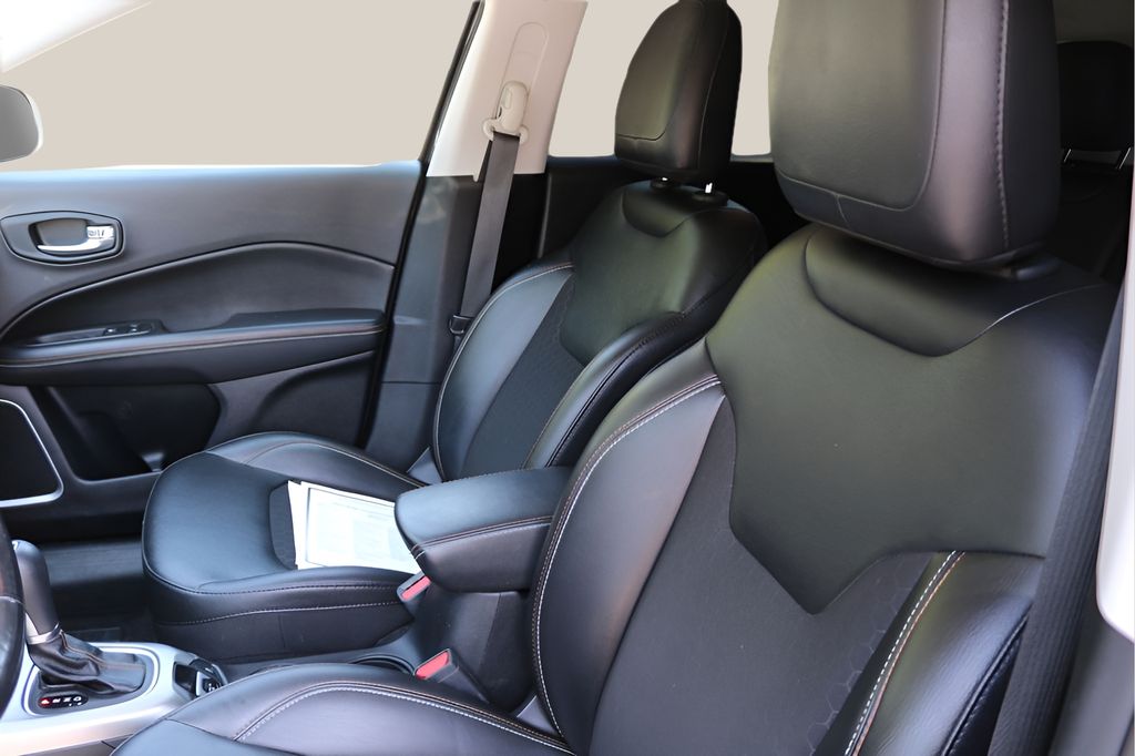 Used 2021 Gray Jeep Latitude image 12
