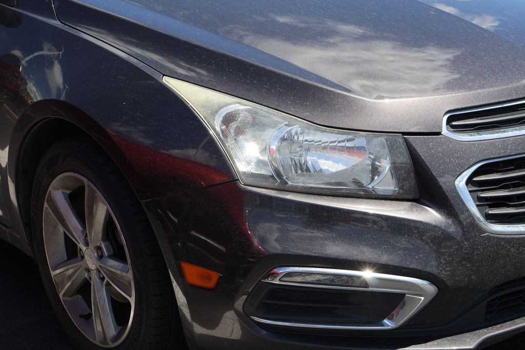 Thumbnail: 2015 Chevrolet Cruze - 4