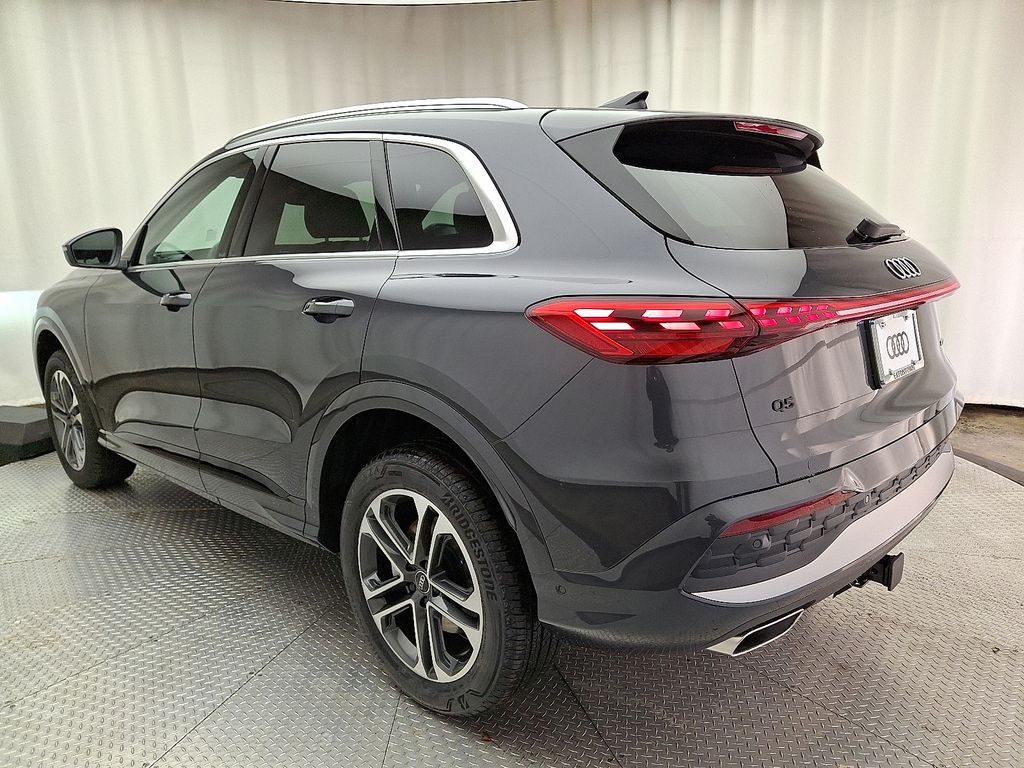 Thumbnail: 2025 Audi Q5 - 4
