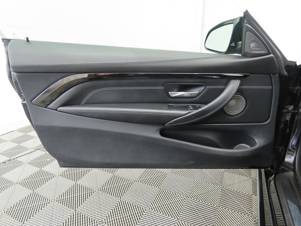 Thumbnail: 2020 BMW M4 - 25