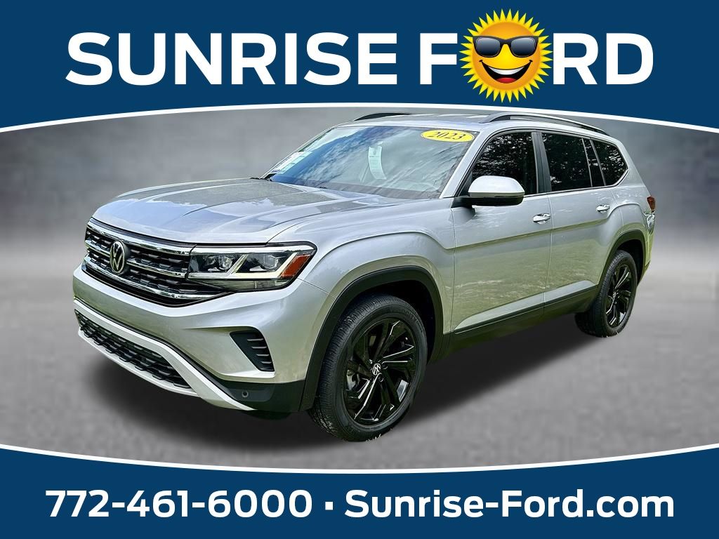 Silver Metallic 2023 Volkswagen Atlas SUV / Crossover Front-Wheel Drive 8-Speed Automatic