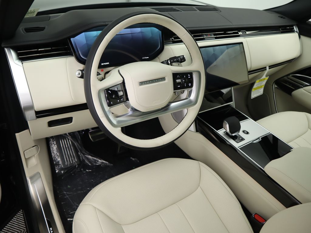 Thumbnail: 2025 Land Rover Range Rover - 9