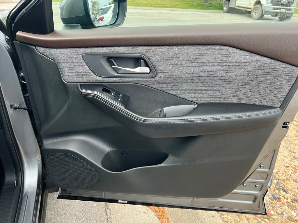 Used 2023 Nissan Rogue SUV