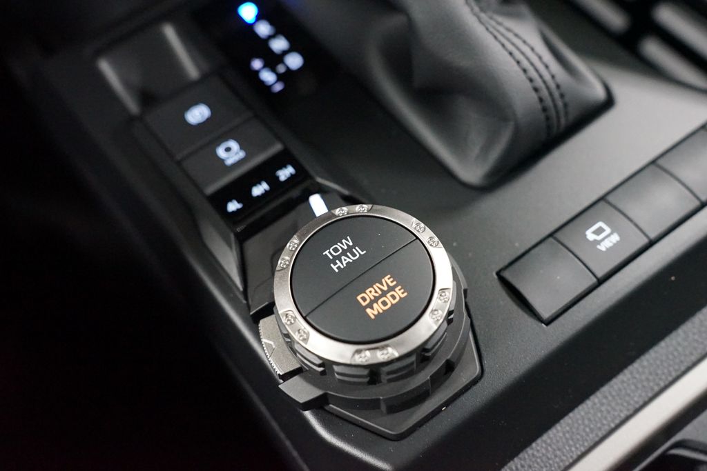 Thumbnail: 2026 Toyota 4Runner - 25