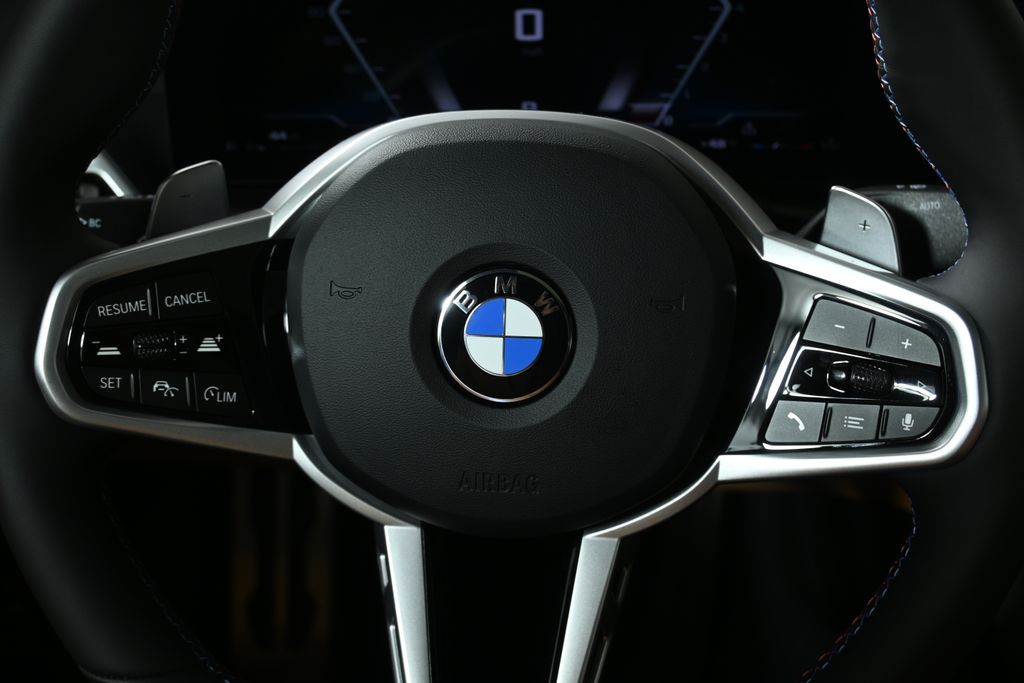 Thumbnail: 2026 BMW 3 Series - 19