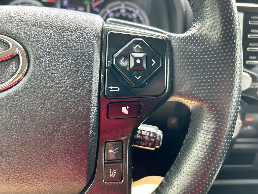 Thumbnail: 2023 Toyota 4Runner - 17