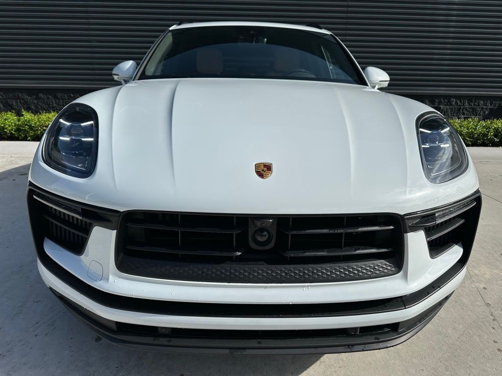 Thumbnail: 2024 Porsche Macan - 7