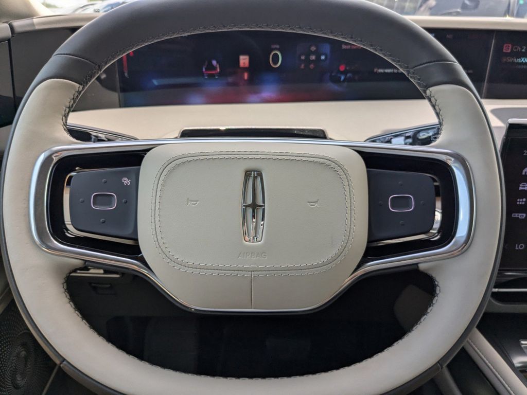 2025 Lincoln Nautilus Hybrid Reserve