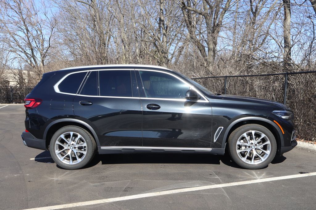 Thumbnail: 2023 BMW X5 - 12