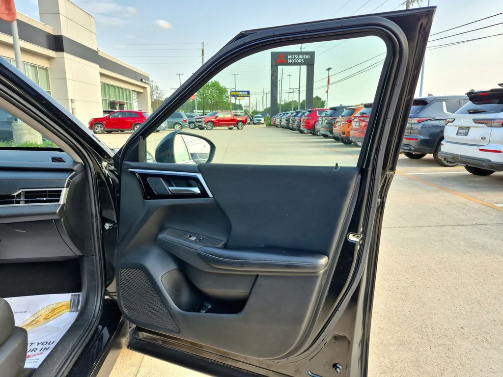 2022 Mitsubishi Outlander ES  at North Houston Mitsubishi