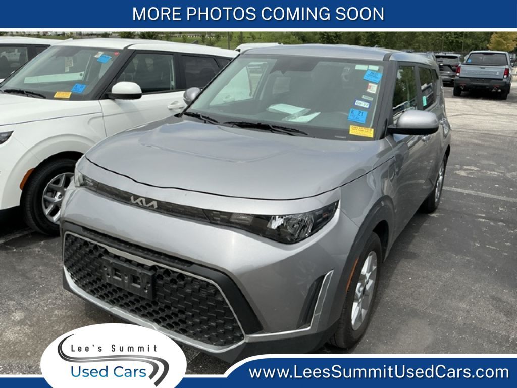 Steel Gray 2025 Kia Soul SUV / Crossover Front-Wheel Drive Continuously Variable Transmission