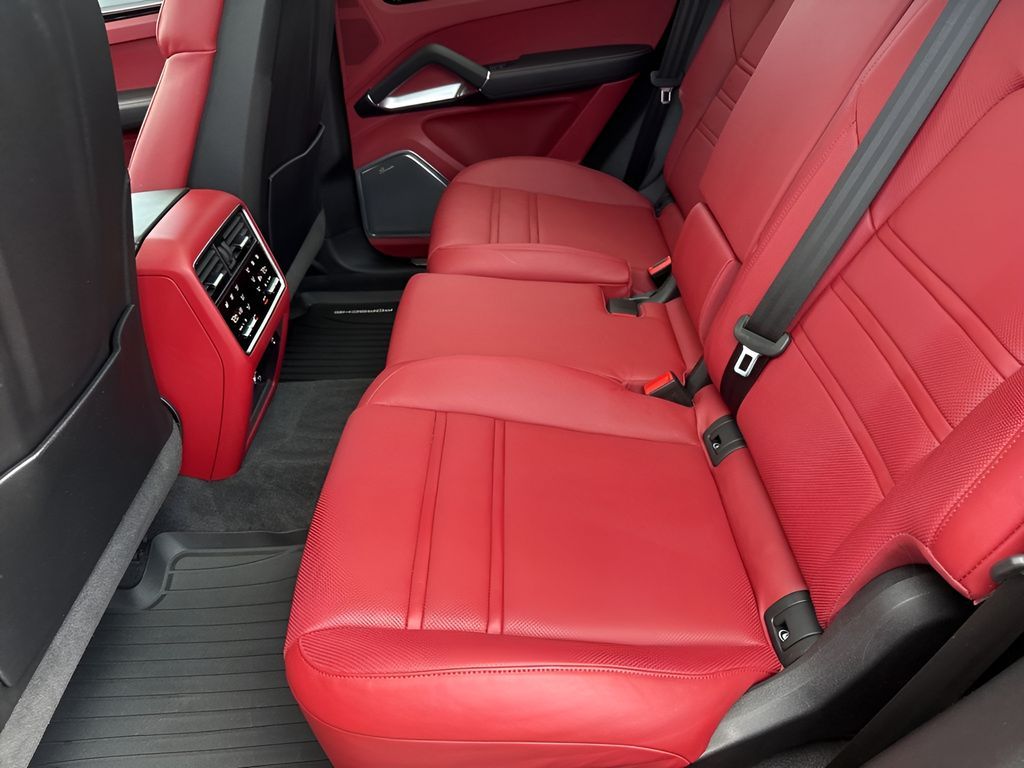 Used Car 2023 Porsche Cayenne E-hybrid  Turbo S For Sale Under $130,000 In Austin, Texas