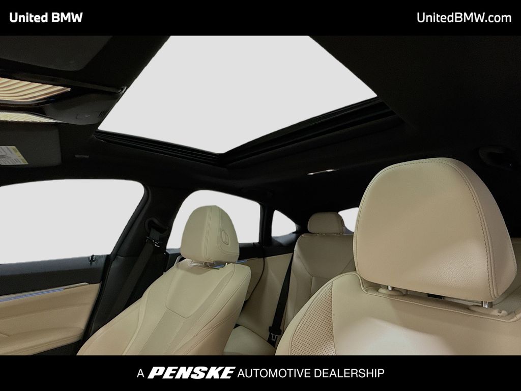 Thumbnail: 2023 BMW i4 - 12