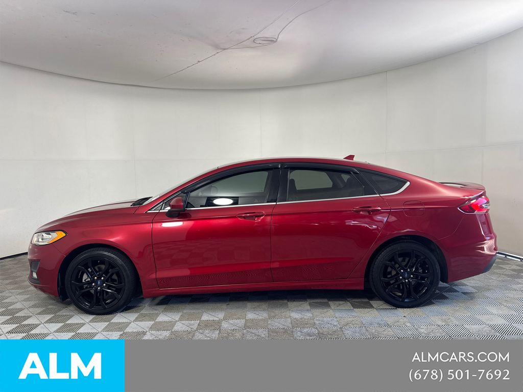 Used 2020 Red Ford SE image 10