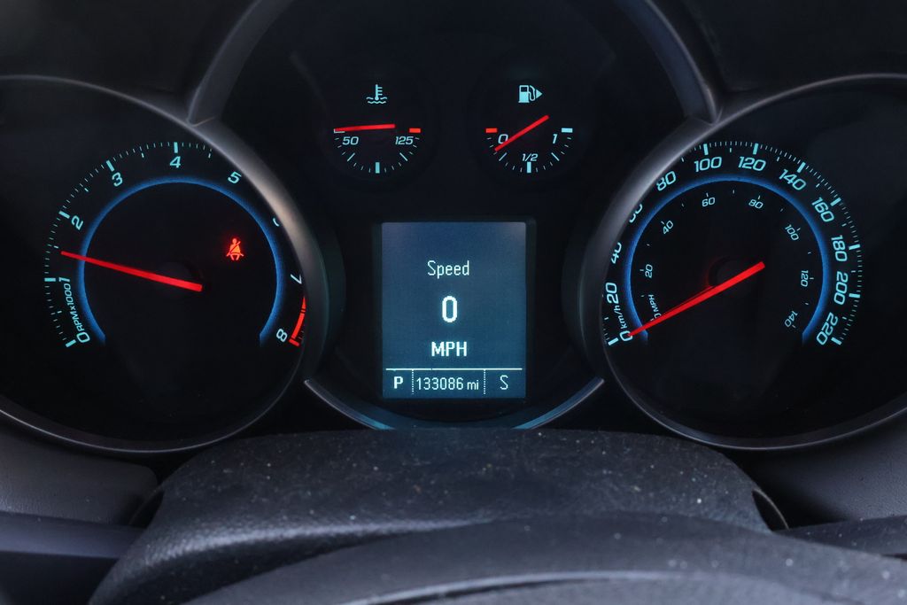 Thumbnail: 2012 Chevrolet Cruze - 18