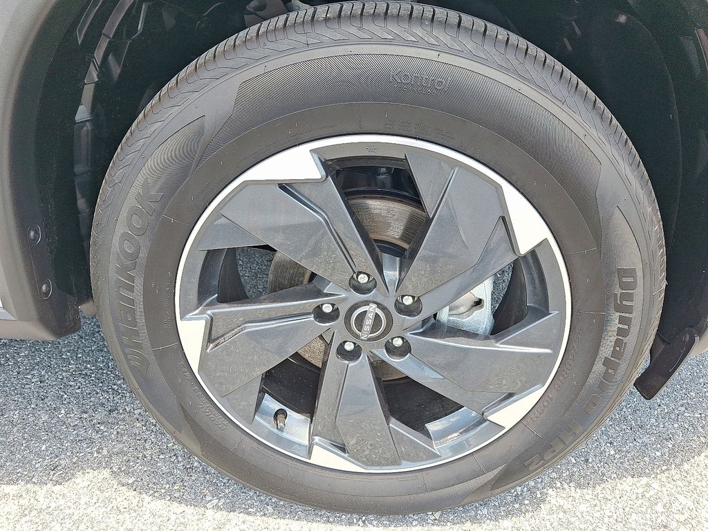 2025 Nissan Rogue — photo 9
