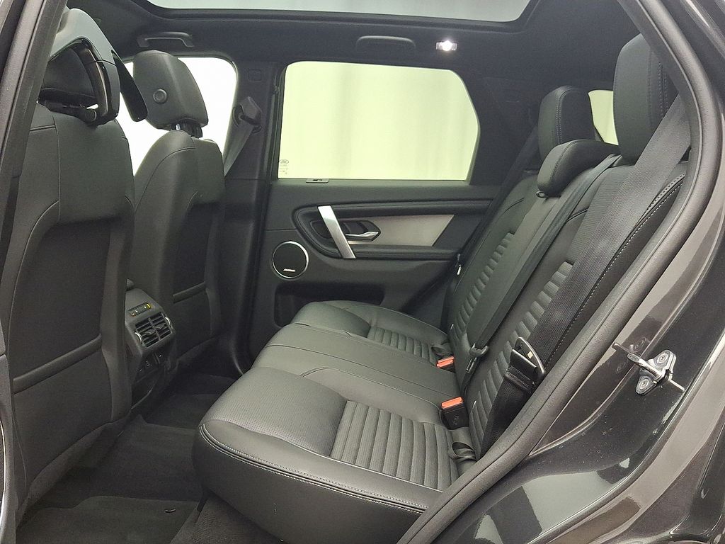 Thumbnail: 2025 Land Rover Discovery Sport - 10