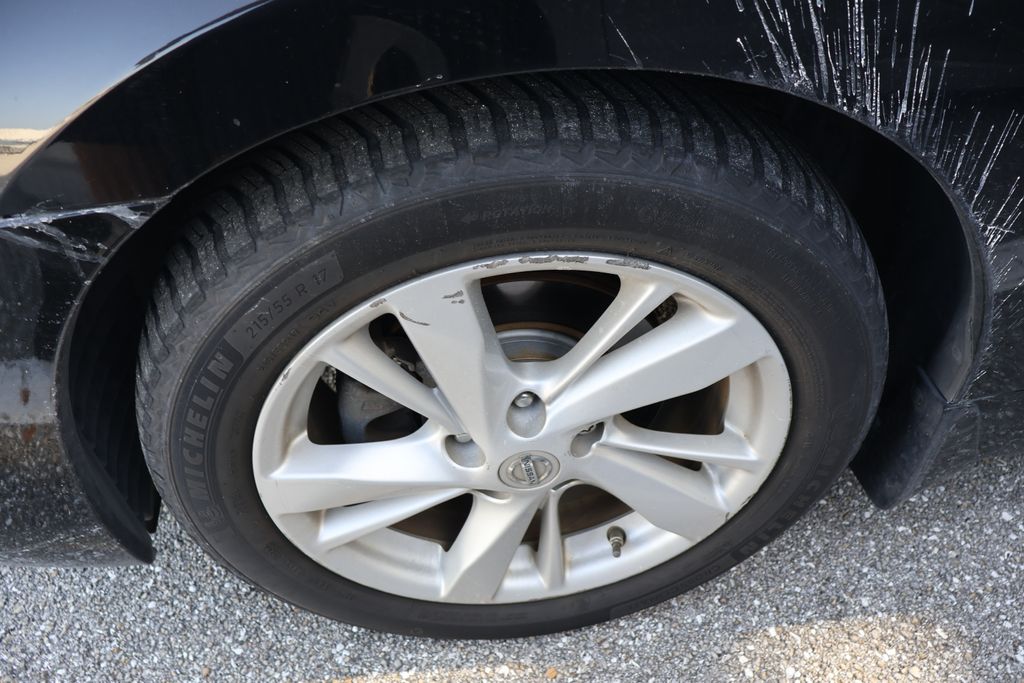 Thumbnail: 2015 Nissan Altima - 4