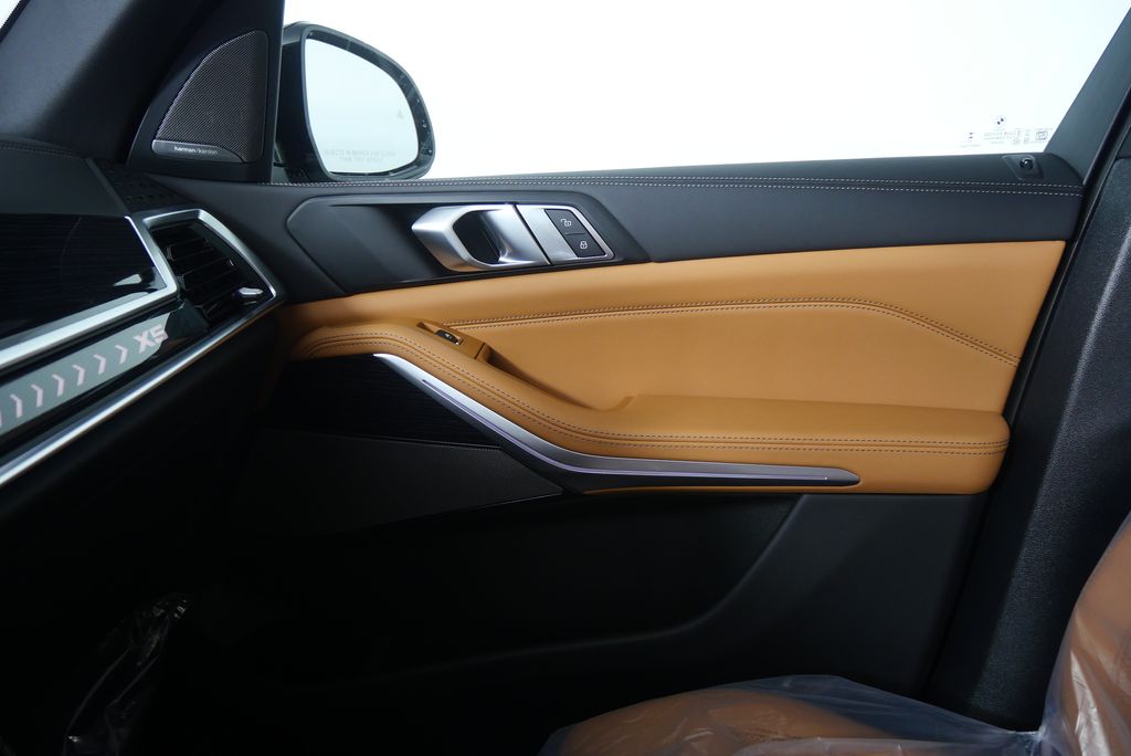 Thumbnail: 2026 BMW X5 - 24