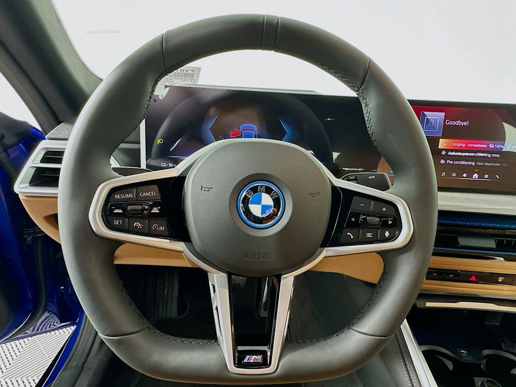 Thumbnail: 2025 BMW i4 - 10