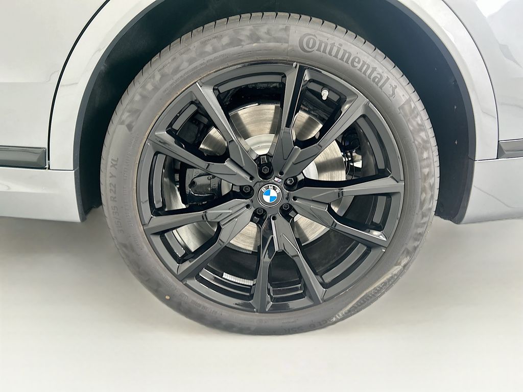 Thumbnail: 2027 BMW X7 - 30
