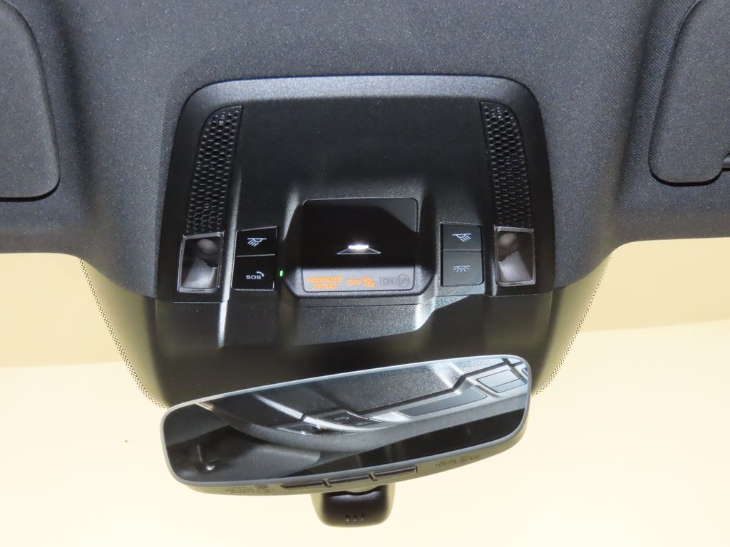 Thumbnail: 2026 Porsche Taycan - 32