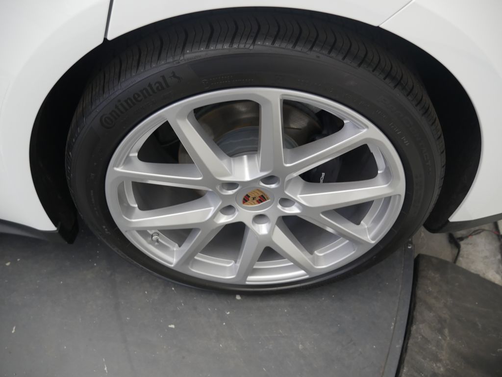 Thumbnail: 2026 Porsche Panamera - 14