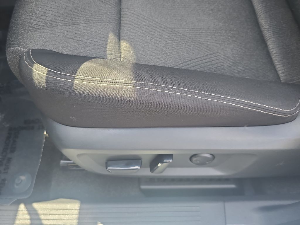Used 2024 Nissan Rogue SUV