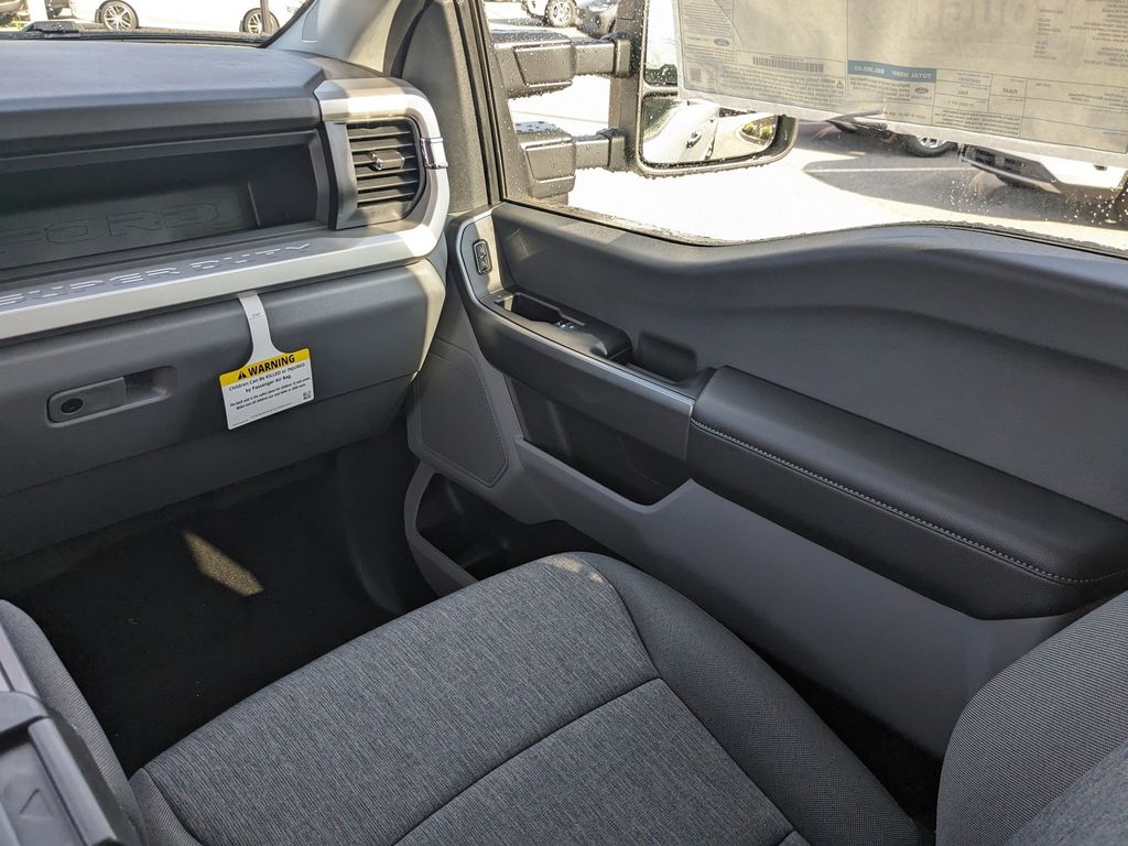 2025 Ford F-250 Super Duty XL