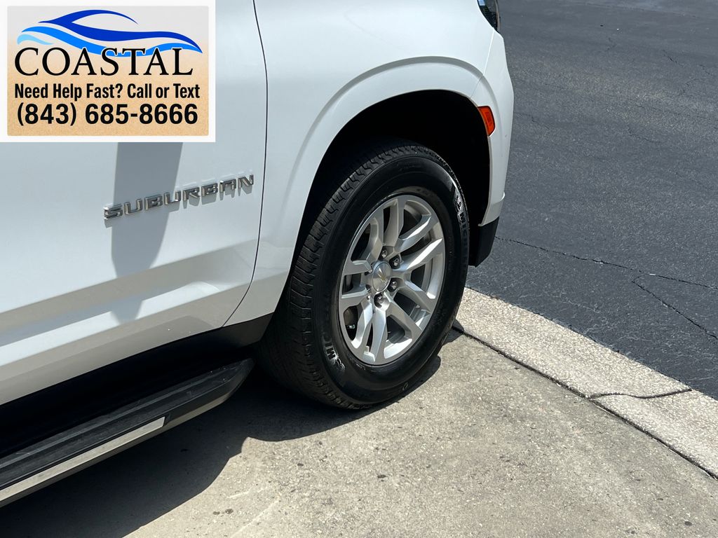2023 Chevrolet Suburban LT White at Bob King Buick GMC