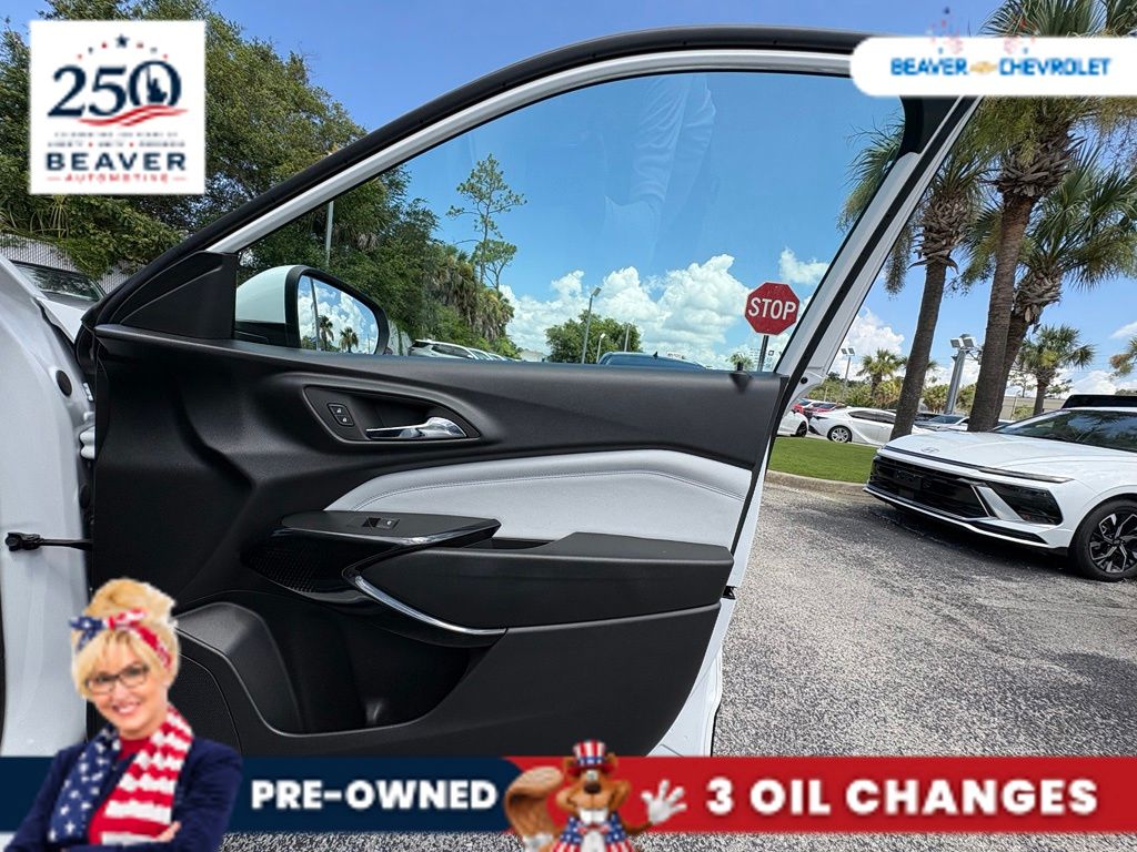 Used 2025 Chevrolet Trax SUV