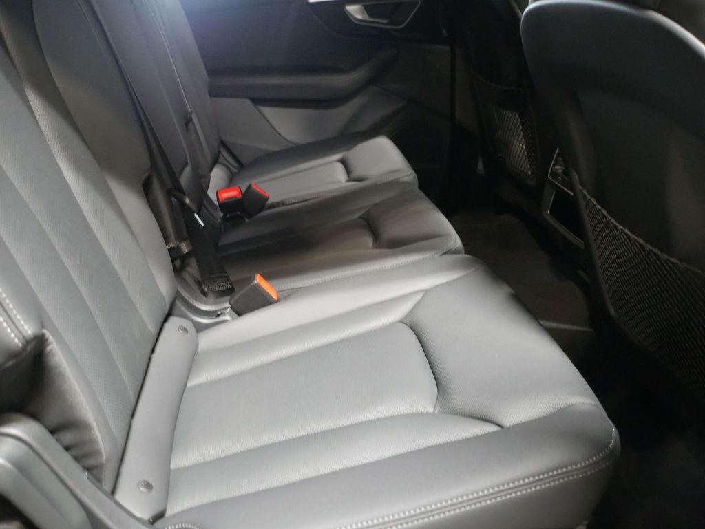 Thumbnail: 2026 Audi Q7 - 29