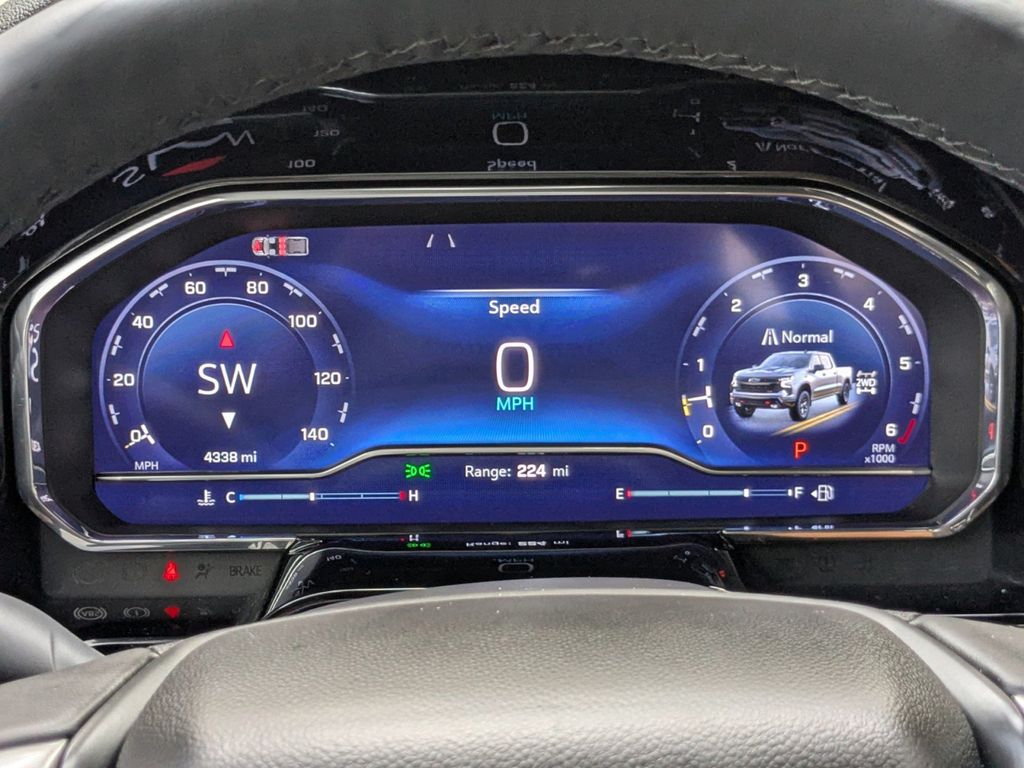 2025 Chevrolet Silverado 1500 LT