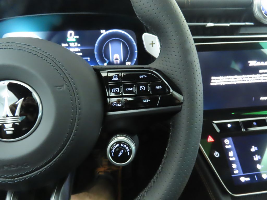 Thumbnail: 2025 Maserati Grecale - 12