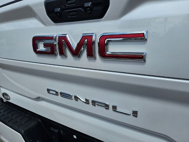 2024 GMC Sierra 3500HD Denali 39