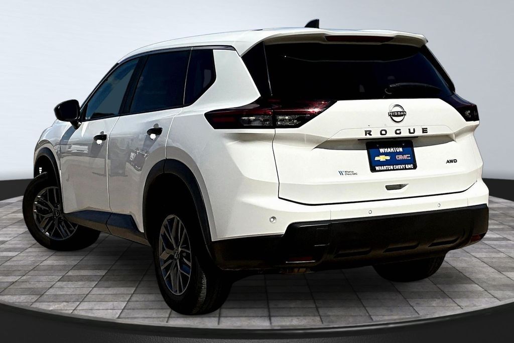 2024 Nissan Rogue S - 3