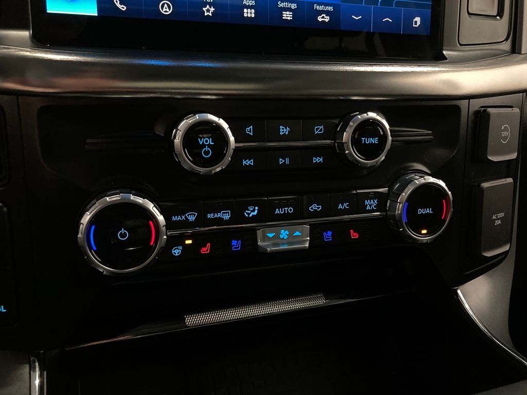 2022 Ford F-150 LARIAT