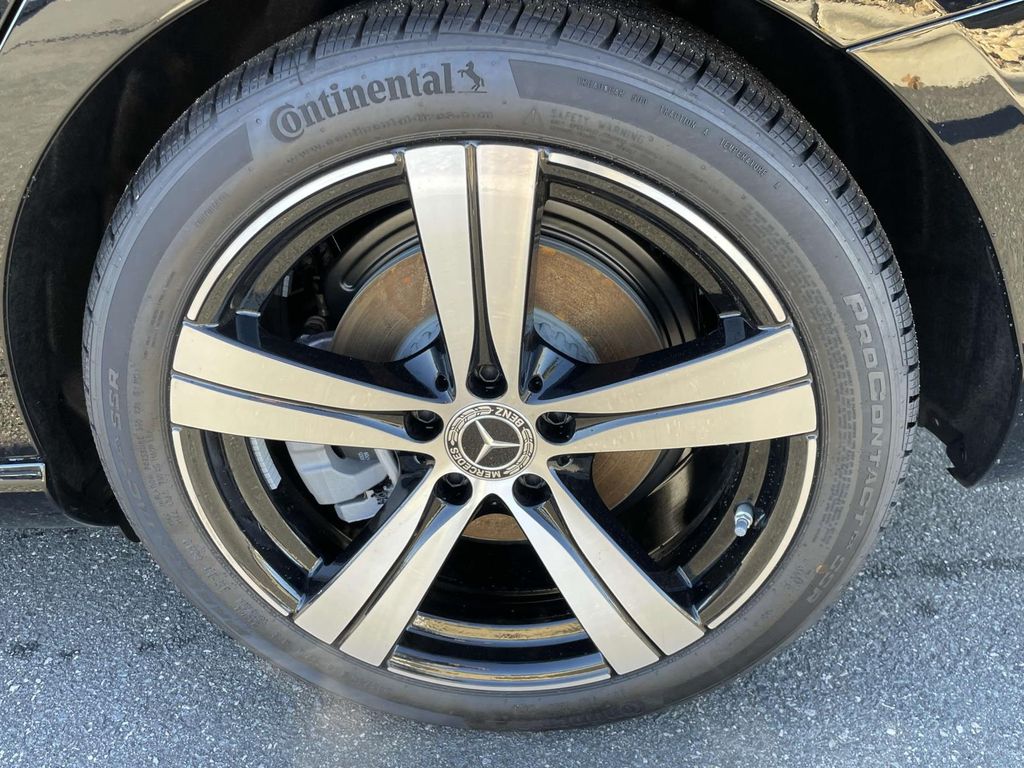 Thumbnail: 2025 Mercedes-Benz C-Class - 9