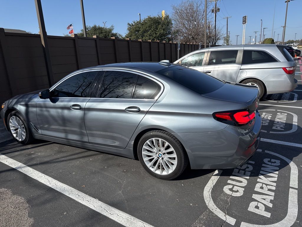 Thumbnail: 2021 BMW 5 Series - 11