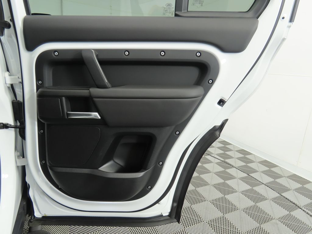 Thumbnail: 2025 Land Rover Defender - 28